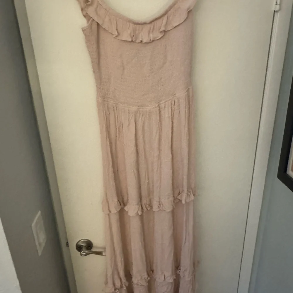 Express Blush Ruffle Dress - Picture 2 of 3